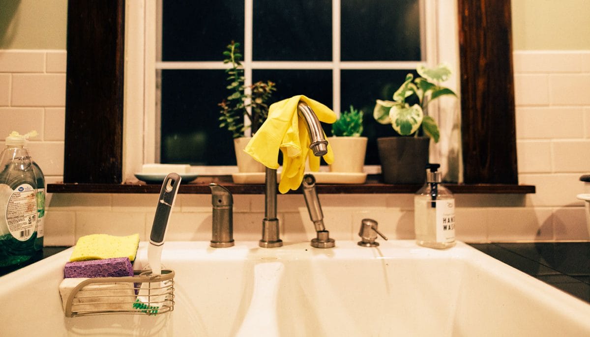 how to get rid of smelly drains in kitchen