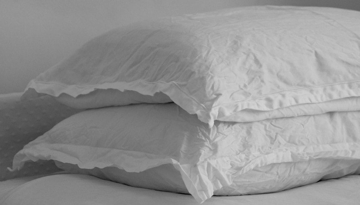 how to make pillows smell fresh without washing