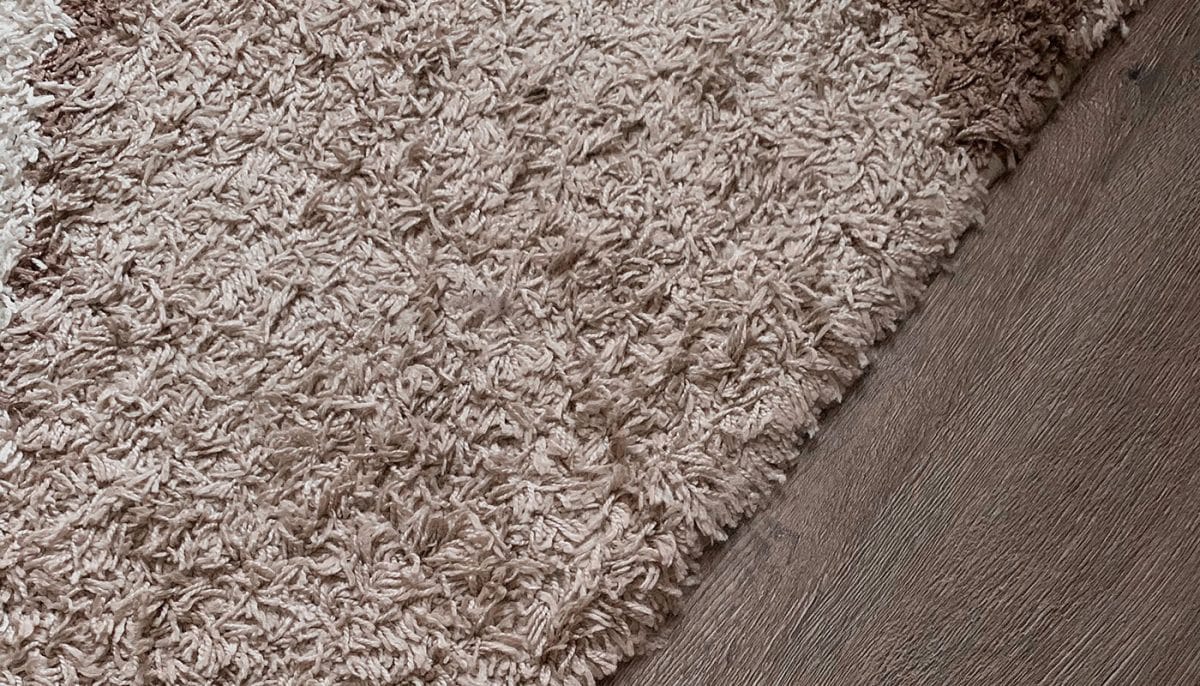 how to keep carpet smelling fresh